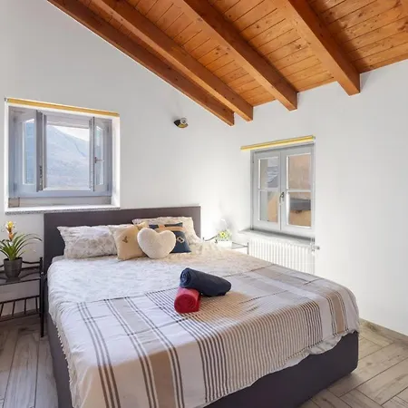 Casa Valy Апартаменты Каннобио